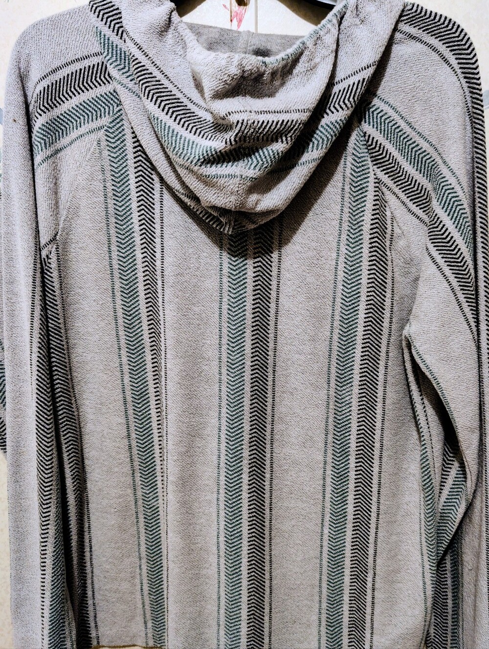 NWOT Brooklyn Cloth Boho Gray With Black and Green Chevron Stripes Hoodie-M. - Picture 5 of 5